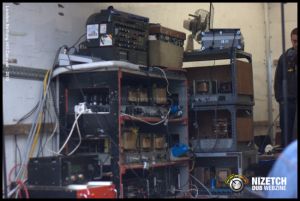 Jah_Observer_valves_amplifiers.jpg