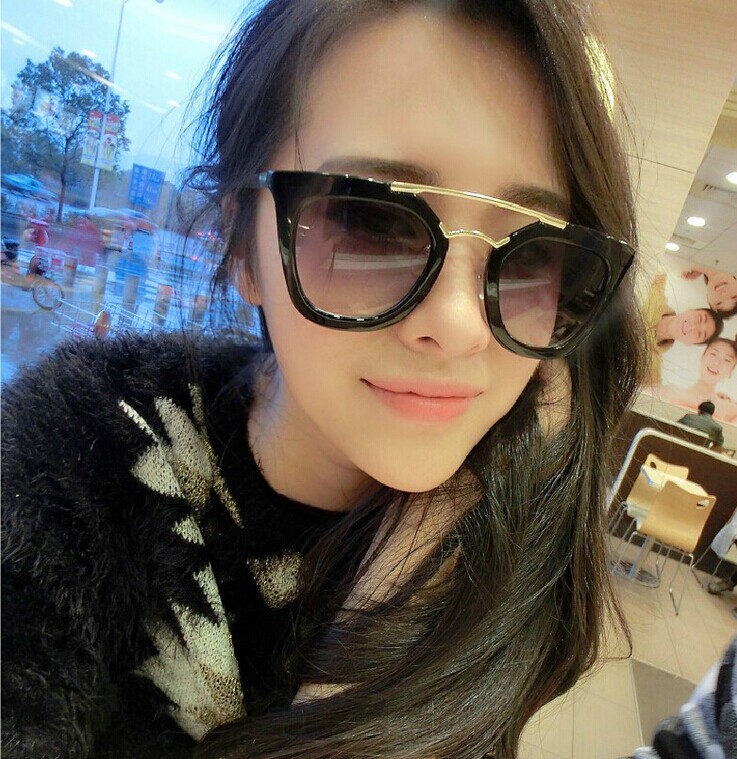Nouveau-2015-femmes-lunettes-de-soleil-mode-noir-des-lunettes-de-Designer-pour-les-filles-accessoires